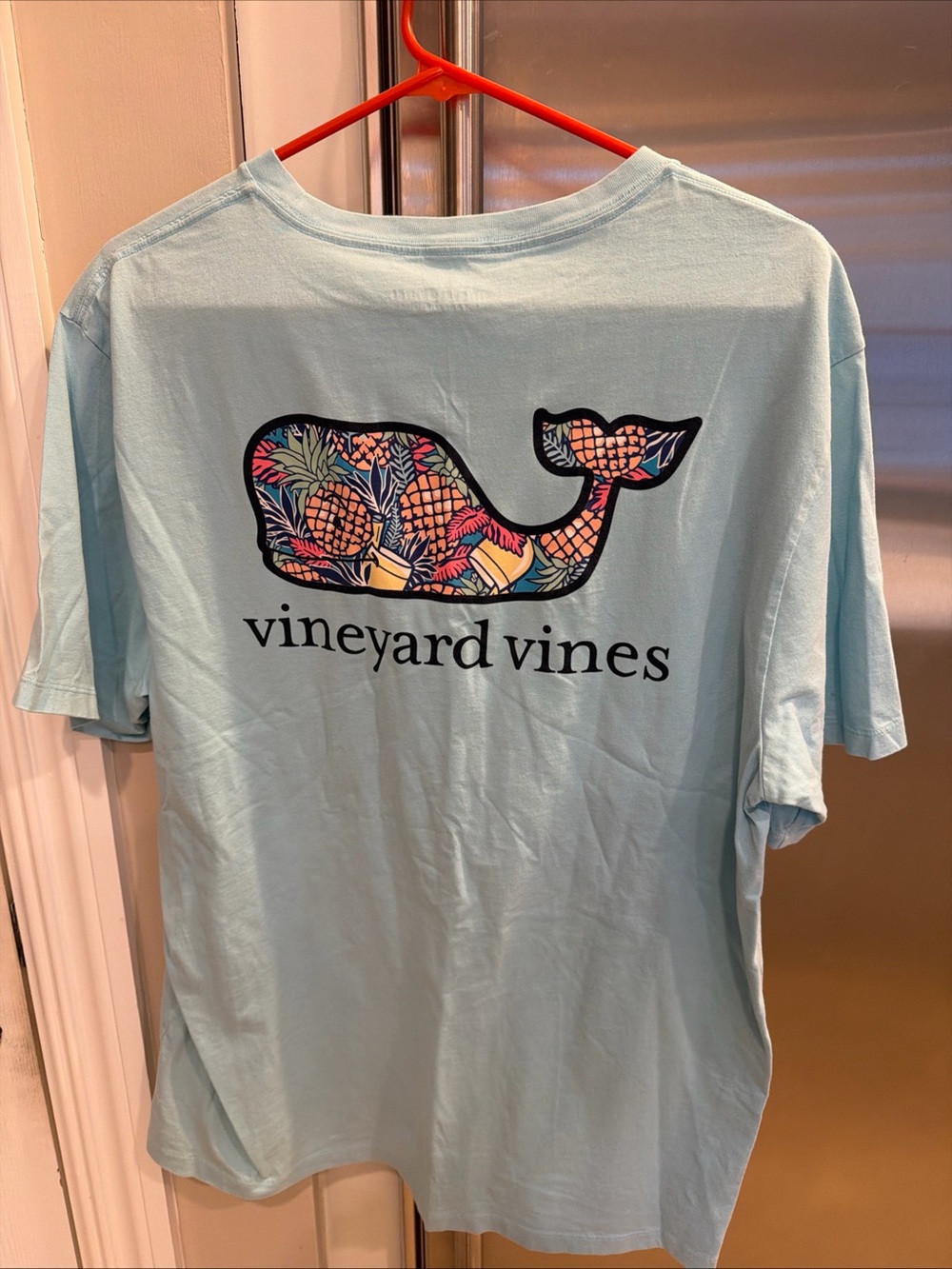 Vineyard Vines Blue Pocket T Shirt Pineapple Whale Graphic size Large